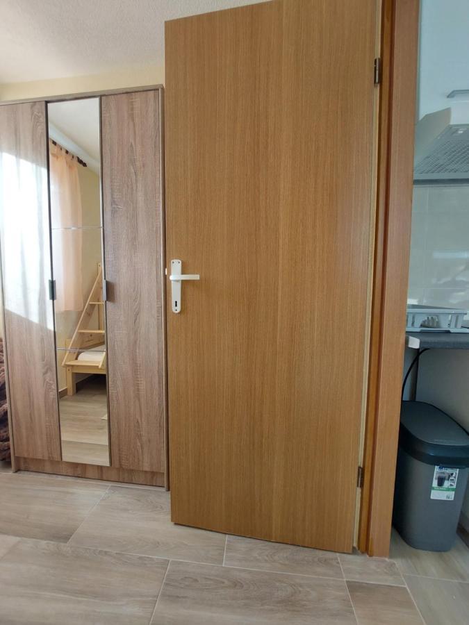 Apartmani Piskoric Vir Exterior photo