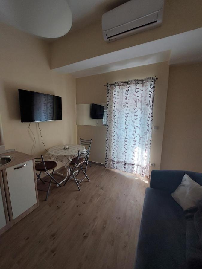 Apartmani Piskoric Vir Exterior photo
