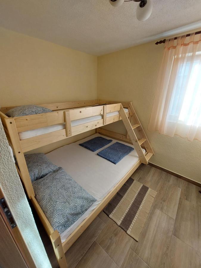 Apartmani Piskoric Vir Exterior photo