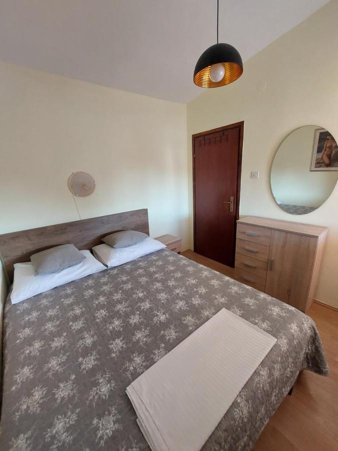 Apartmani Piskoric Vir Exterior photo
